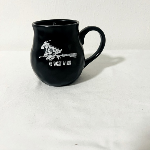 Artisan Collection Large Black Halloween “NO BASIC WITCH” Mug Microwave Safe EUC - Picture 3 of 6